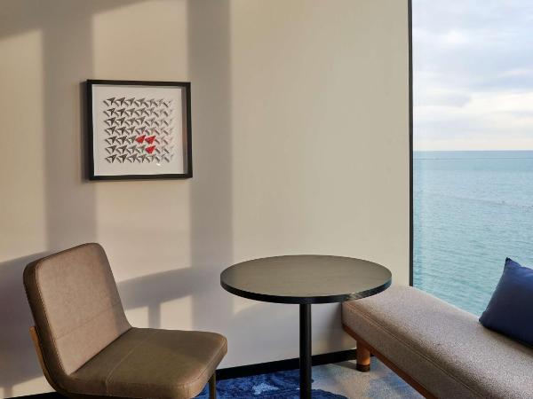 Sable At Navy Pier Chicago, Curio Collection By Hilton : photo 5 de la chambre chambre lit king-size