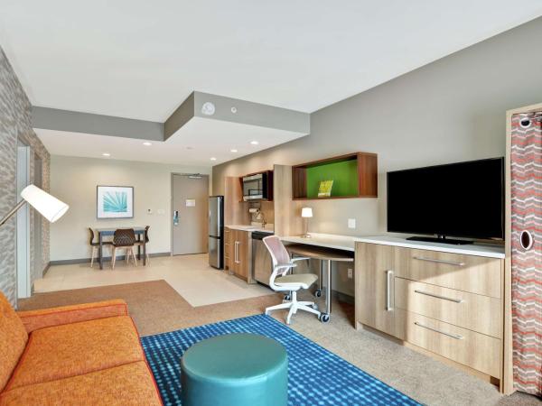 Home2 Suites By Hilton Charlotte Piper Glen : photo 2 de la chambre suite 1 chambre lit king-size - non-fumeurs