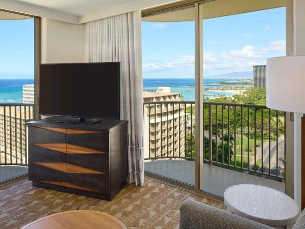 Embassy Suites by Hilton Waikiki Beach Walk : photo 3 de la chambre suite premium 1 chambre avec lit king-size - vue sur océan