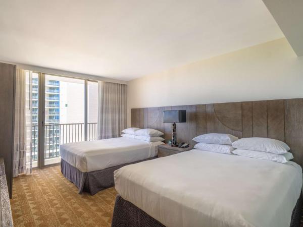 Embassy Suites by Hilton Waikiki Beach Walk : photo 8 de la chambre suite lit queen-size