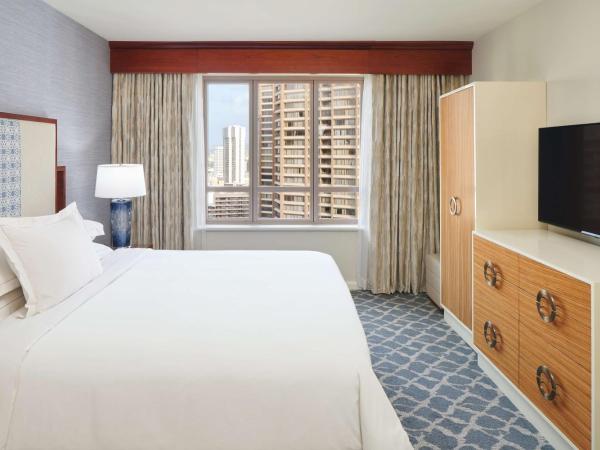 Hilton Grand Vacations Club Grand Waikikian Honolulu : photo 3 de la chambre suite 2 chambres avec vue partielle sur l'océan