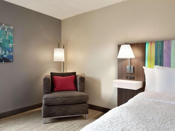 Hampton Inn - Houston/Brookhollow : photo 1 de la chambre chambre lit king-size - accessible aux personnes à mobilité réduite - non-fumeurs 