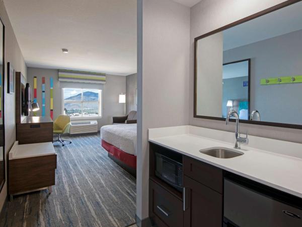 Hampton Inn by Hilton Kamloops : photo 4 de la chambre suite studio lit king-size - non-fumeurs