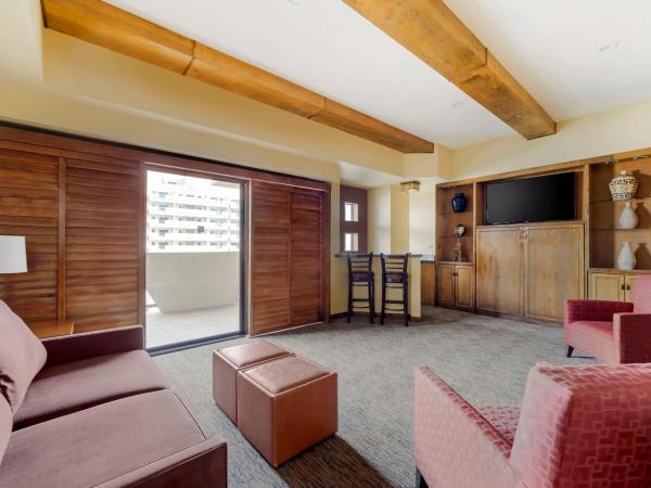 Hilton Vacation Club Cancun Resort Las Vegas : photo 4 de la chambre suite 2 chambres deluxe avec 2 lits king-size et douche accessible en fauteuil roulant