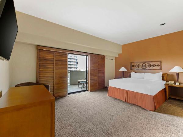 Hilton Vacation Club Cancun Resort Las Vegas : photo 1 de la chambre suite 2 chambres deluxe avec 2 lits king-size et douche accessible en fauteuil roulant