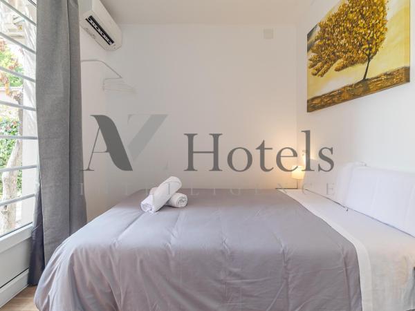 AYZ Joaquín Pol - Auto check-in property : photo 1 de la chambre chambre double avec salle de bains privative