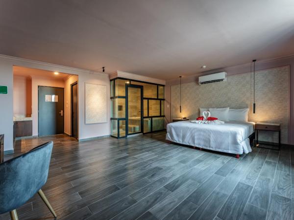 Hotel MID Project : photo 7 de la chambre suite avec jacuzzi