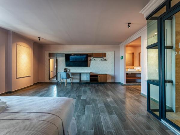 Hotel MID Project : photo 6 de la chambre suite avec jacuzzi