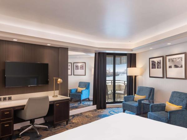 Radisson Blu Hotel, Dubai Deira Creek : photo 1 de la chambre chambre supérieure avec balcon - comprend une navette gratuite pour kite beach, dubai mall / burj khalifa - vue sur crique