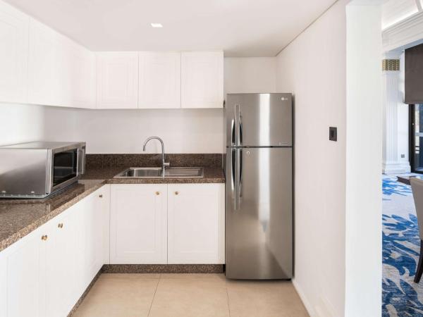 Radisson Blu Hotel, Dubai Deira Creek : photo 2 de la chambre suite présidentielle avec accès au salon - comprend une navette gratuite pour kite beach, dubai mall / burj khalifa