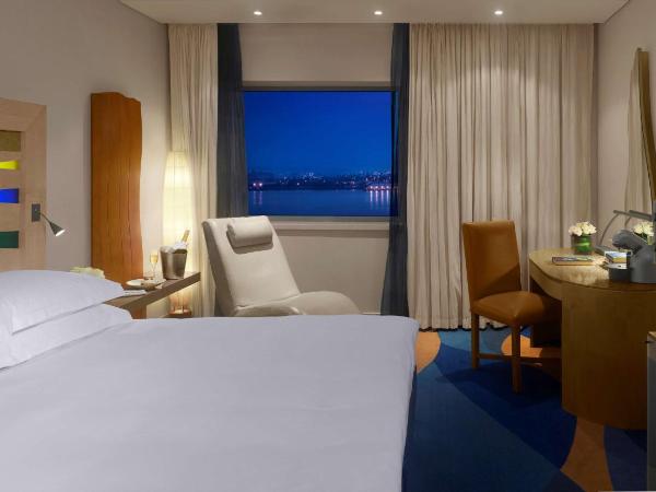 Radisson Blu Hotel, Liverpool : photo 1 de la chambre chambre premium - vue sur rivière