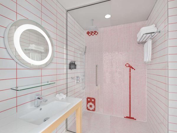 Radisson RED Dubai Silicon Oasis : photo 8 de la chambre studio