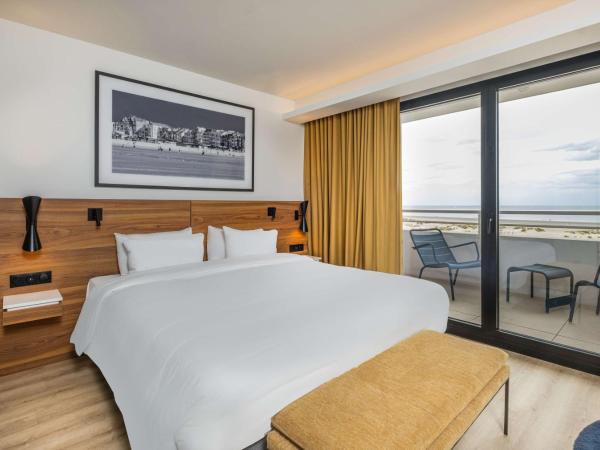 Radisson Blu Grand Hotel & Spa, Malo-Les-Bains : photo 2 de la chambre chambre supérieure avec balcon et vue sur la mer