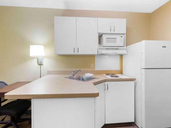 Extended Stay America Suites - Tucson - Grant Road : photo 5 de la chambre studio lit king-size - non-fumeurs