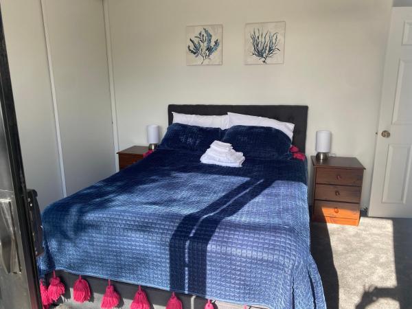20A Chepstow Avenue, Chch : photo 2 de la chambre chambre lit queen-size