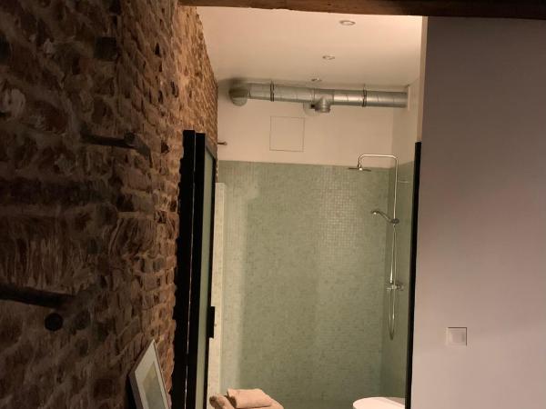 galerie jacqueline storme : photo 3 de la chambre chambre lit queen-size - accessible aux personnes à mobilité réduite