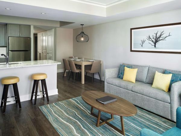 Hilton Grand Vacations Club Ocean Enclave Myrtle Beach : photo 1 de la chambre suite 1 chambre lit king-size avec canapé-lit - côté océan