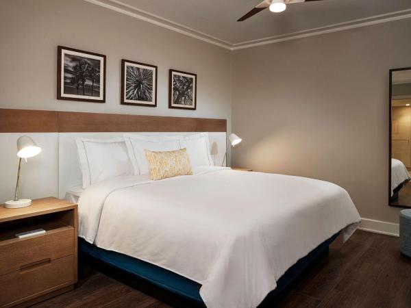 Hilton Grand Vacations Club Ocean Enclave Myrtle Beach : photo 2 de la chambre suite lit king-size 1 chambre avec canapé-lit - vue sur océan