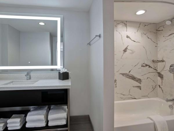 Embassy Suites By Hilton Oklahoma City Northwest : photo 3 de la chambre suite 1 chambre lit king-size - adaptée aux personnes malentendantes - non-fumeurs