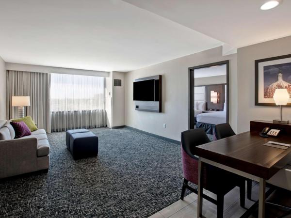 Embassy Suites By Hilton Oklahoma City Northwest : photo 1 de la chambre suite with mobility/hearing access - non-smoking