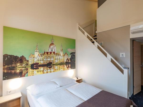 B&B Hotel Hannover-Nord : photo 3 de la chambre chambre familiale