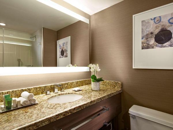 Hilton San Diego Mission Valley : photo 6 de la chambre chambre lit king-size - derniers Étages (12-14)