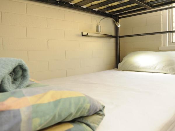 Kangaroo Inn : photo 9 de la chambre lit dans dortoir de 2 lits