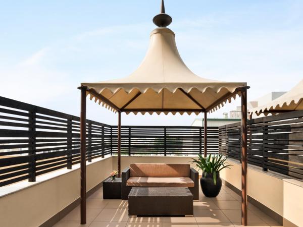 Hilton Jaipur : photo 3 de la chambre chambre king de luxe avec terrasse