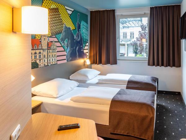 B&B Hotel Hannover-Lahe : photo 2 de la chambre chambre lits jumeaux