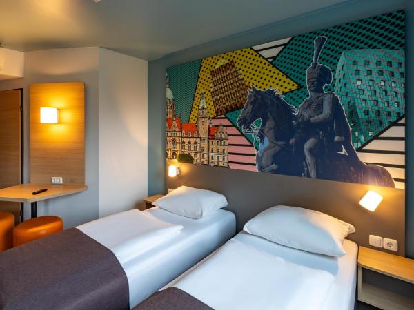 B&B Hotel Hannover-Lahe : photo 4 de la chambre chambre lits jumeaux