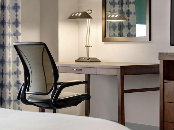 Hilton Garden Inn Louisville Downtown : photo 7 de la chambre chambre avec 2 grands lits queen-size