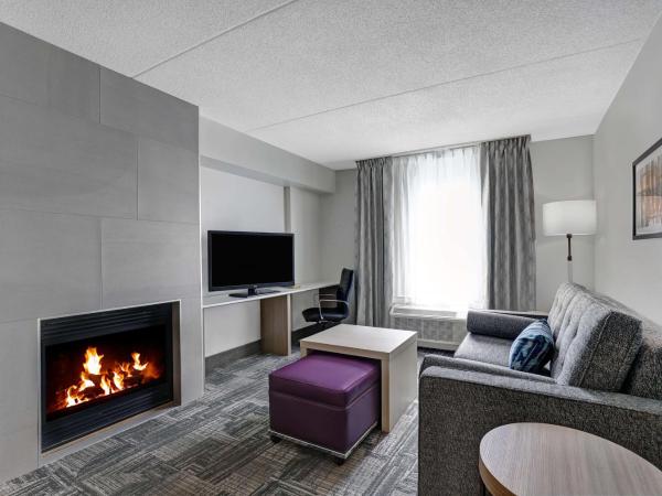 Homewood Suites by Hilton London Ontario : photo 5 de la chambre suite queen avec 2 lits queen-size et balcon