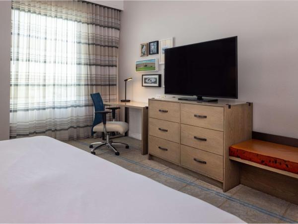 Hilton Austin Airport : photo 5 de la chambre chambre lit king-size