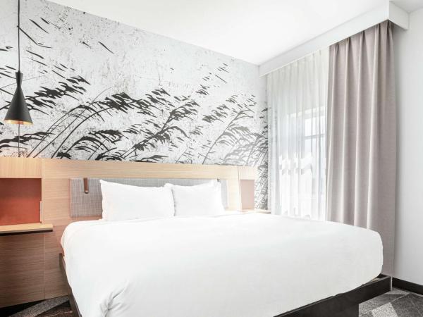 DoubleTree by Hilton Quebec Resort : photo 2 de la chambre chambre lit king-size premium