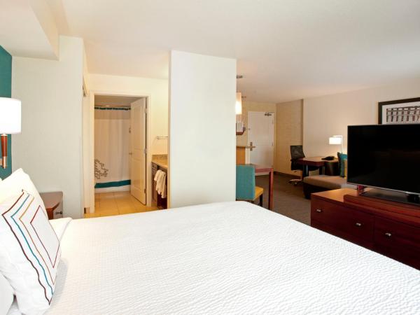 Residence Inn by Marriott Portland Airport at Cascade Station : photo 1 de la chambre suite 1 chambre lit king-size avec canapé-lit
