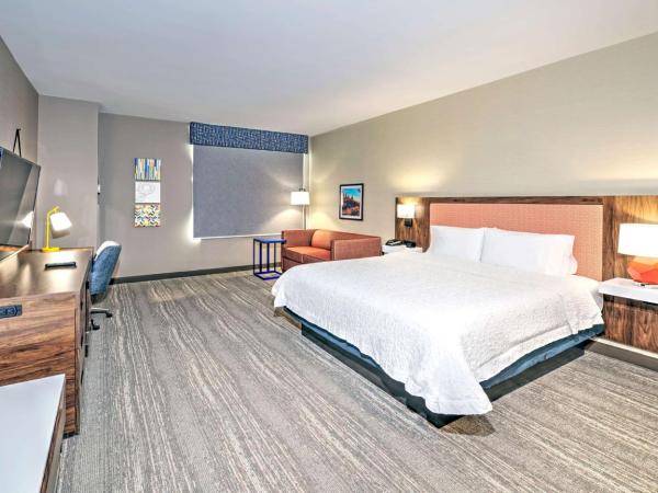 Hampton by Hilton Ottawa : photo 2 de la chambre chambre lit king-size exécutive avec canapé-lit - non-fumeurs