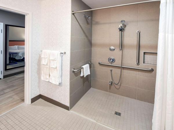 Hampton by Hilton Ottawa : photo 3 de la chambre chambre 2 lits queen-size - accessible aux personnes à mobilité réduite - non-fumeurs