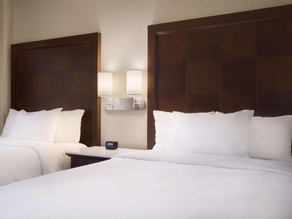 Embassy Suites San Antonio Airport : photo 2 de la chambre suite avec 2 lits doubles - non-fumeurs