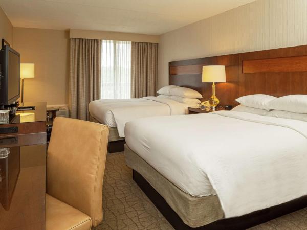 DoubleTree by Hilton Pittsburgh-Green Tree : photo 1 de la chambre chambre 2 lits queen-size - non-fumeurs