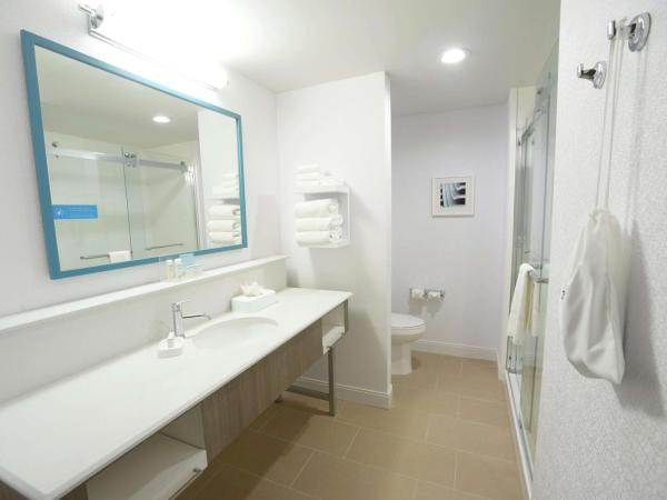 Hampton Inn & Suites Oklahoma City/Quail Springs : photo 5 de la chambre chambre lit king-size - non-fumeurs