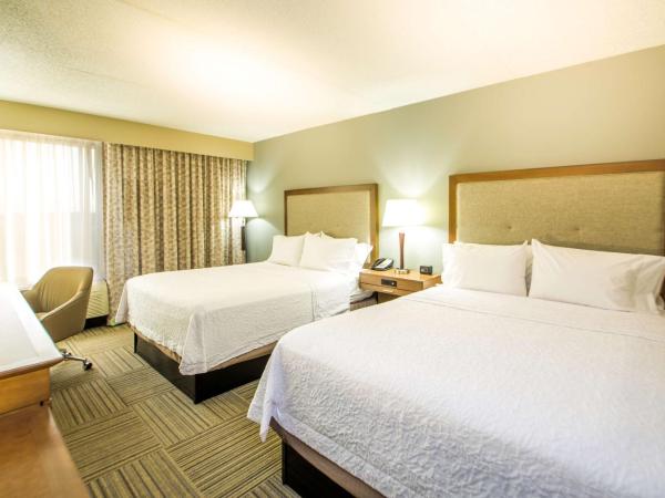 Hampton Inn Philadelphia-Airport : photo 2 de la chambre chambre 2 lits queen-size (4 adultes)