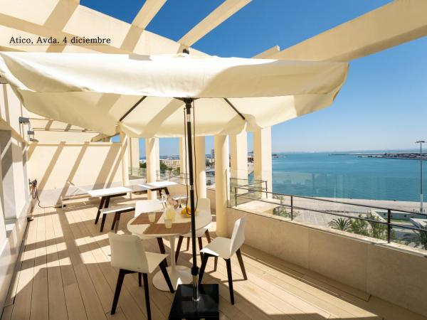 Plaza Mina Suites - Adults Recommended by Luxury Suites Cadiz : photo 2 de la chambre atico gran lujo vista mar - 2 dormitorios