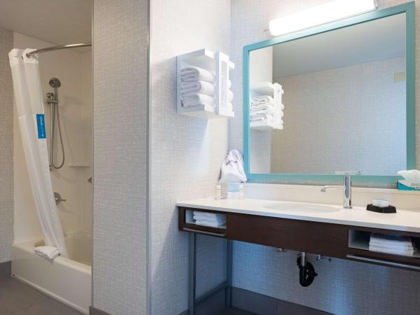 Hampton Inn & Suites Salt Lake City Airport : photo 3 de la chambre chambre lit king-size - non-fumeurs