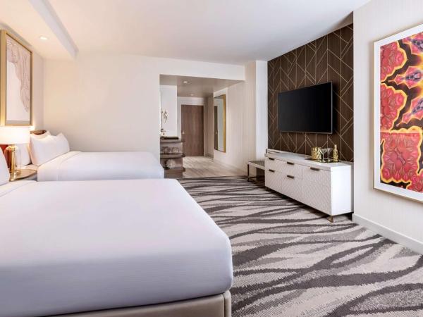 Conrad Las Vegas At Resorts World : photo 2 de la chambre chambre lit queen-size premium avec 2 lits queen-size