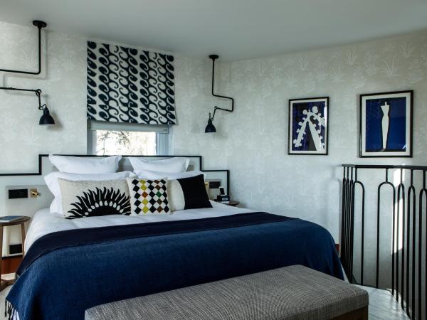 Castelbrac Hotel & Spa : photo 4 de la chambre chambre double prestige avec terrasse et vue sur mer