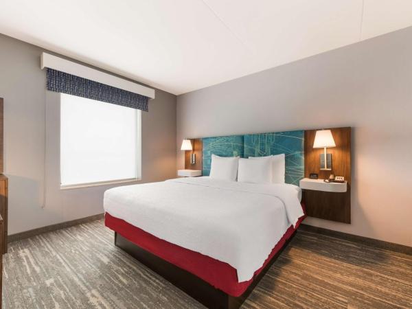 Hampton Inn & Suites Charlotte-Airport : photo 6 de la chambre suite studio lit king-size avec canapé-lit – non-fumeurs