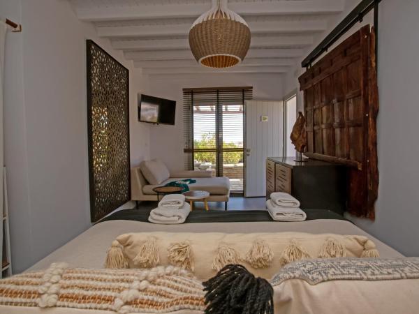 Nur Mykonian Suites : photo 2 de la chambre studio avec vue sur jardin