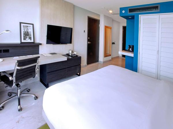 DoubleTree by Hilton Veracruz : photo 3 de la chambre chambre lit queen-size - accessible aux personnes à mobilité réduite