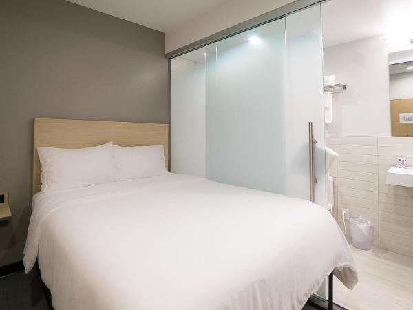 SOVA Micro-Room & Social Hotel : photo 2 de la chambre chambre standard lit queen-size