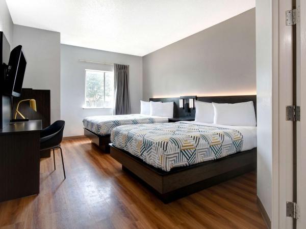 Motel 6-San Antonio, TX - South : photo 3 de la chambre chambre 2 lits queen-size - non-fumeurs